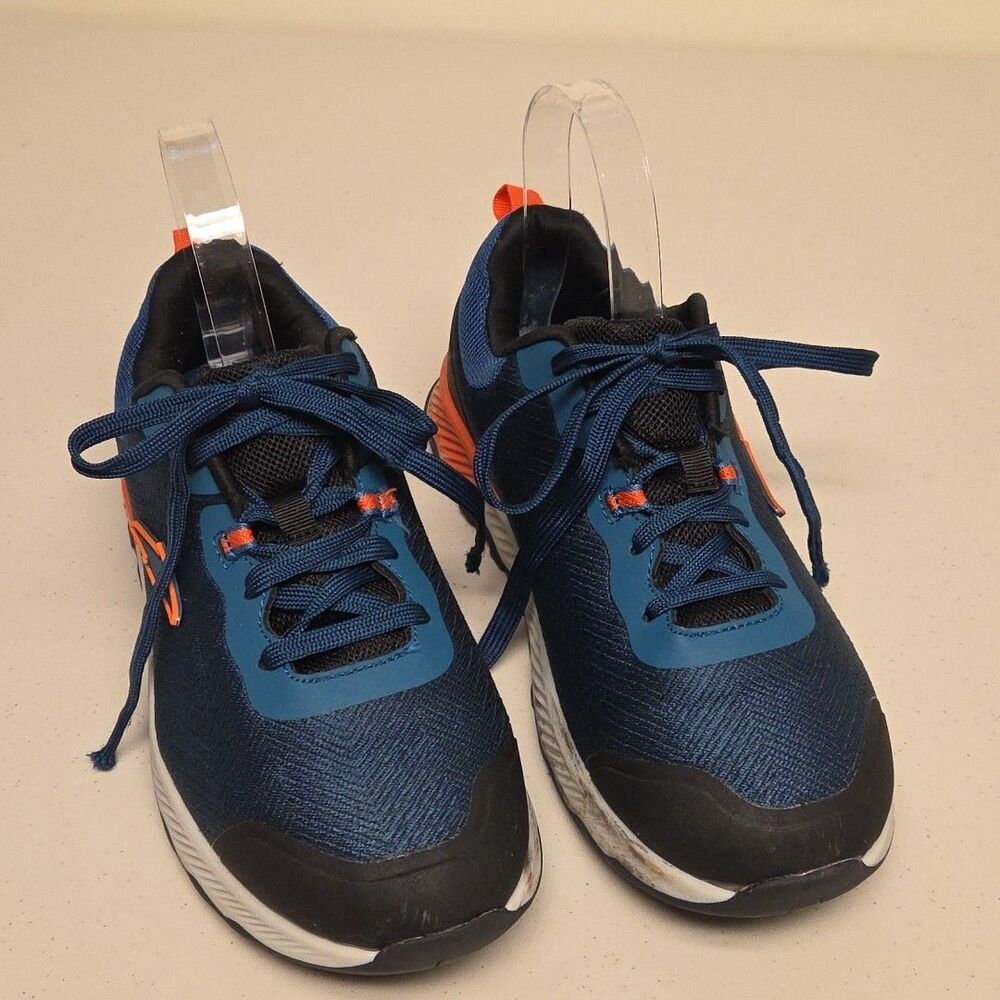 AVIA Boys Sneakers Size 6 or Womens Size 8 All Terrain Running Shoes